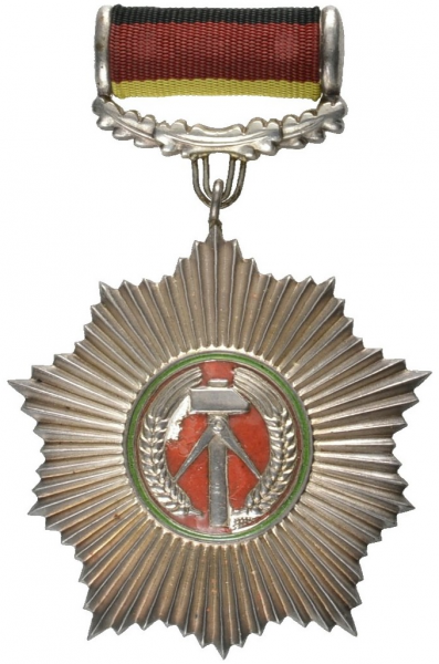 文件:Patriotic Order of Merit in silver.png